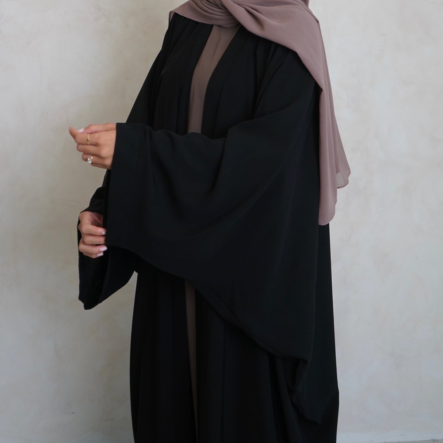 Nahla’s Open Cloak Abaya Black