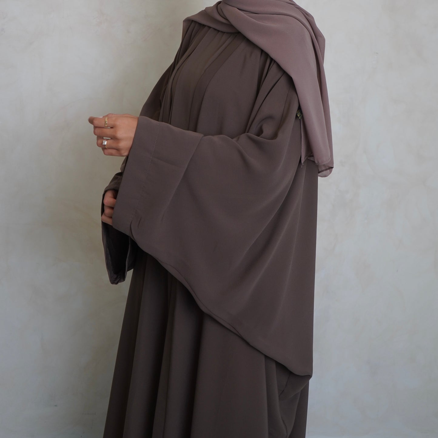 Nahla’s Open Cloak Abaya Brown