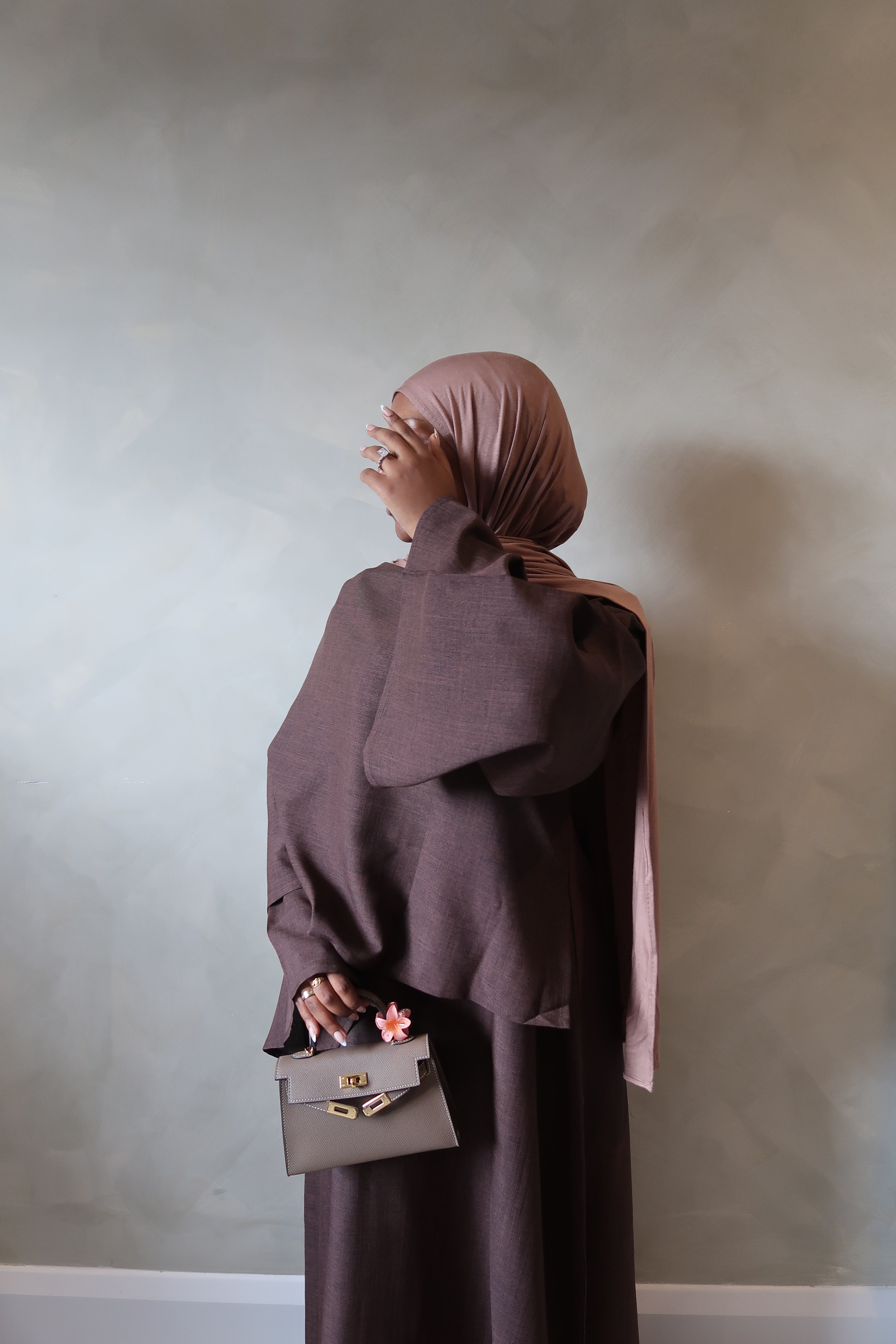 Closed Linen Espresso Brown