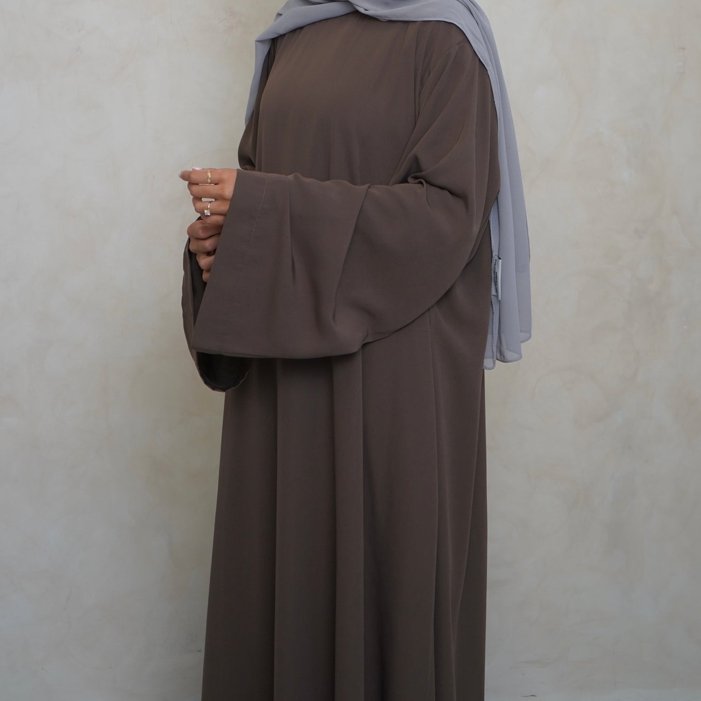 Mary’s Closed Abaya Brown