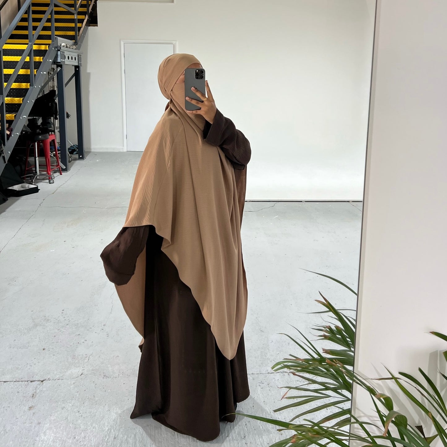 Extra Long Crepe Cream Khimar with Niqab Ties