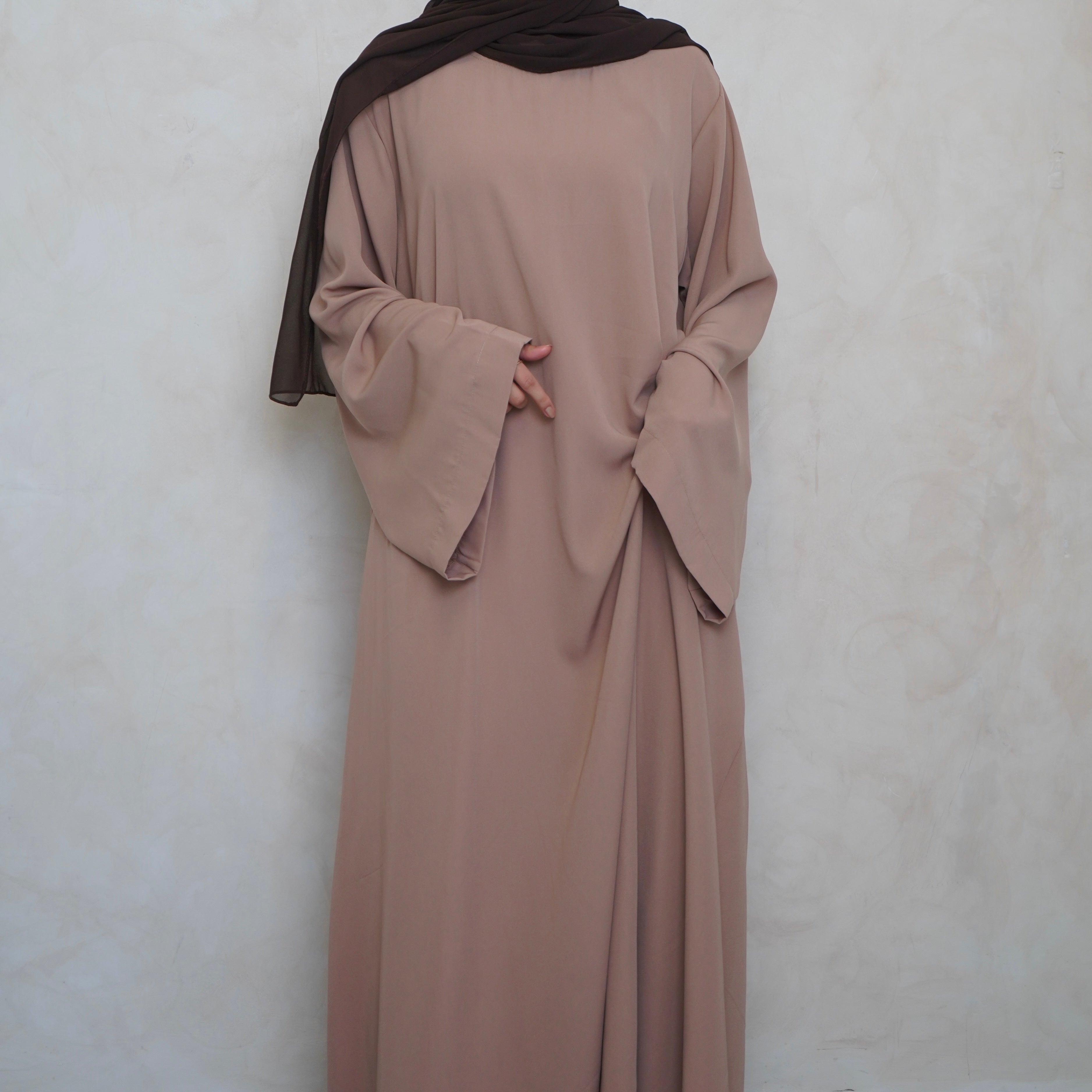 Mary’s Closed Abaya Cream