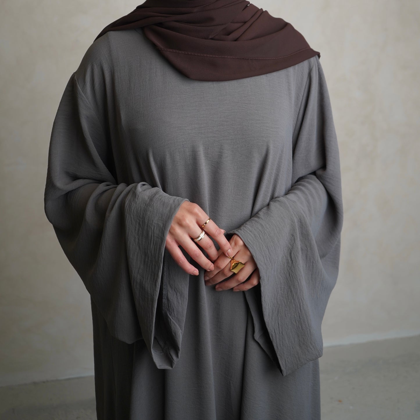 Crepe Mary Straight Abaya Light Grey