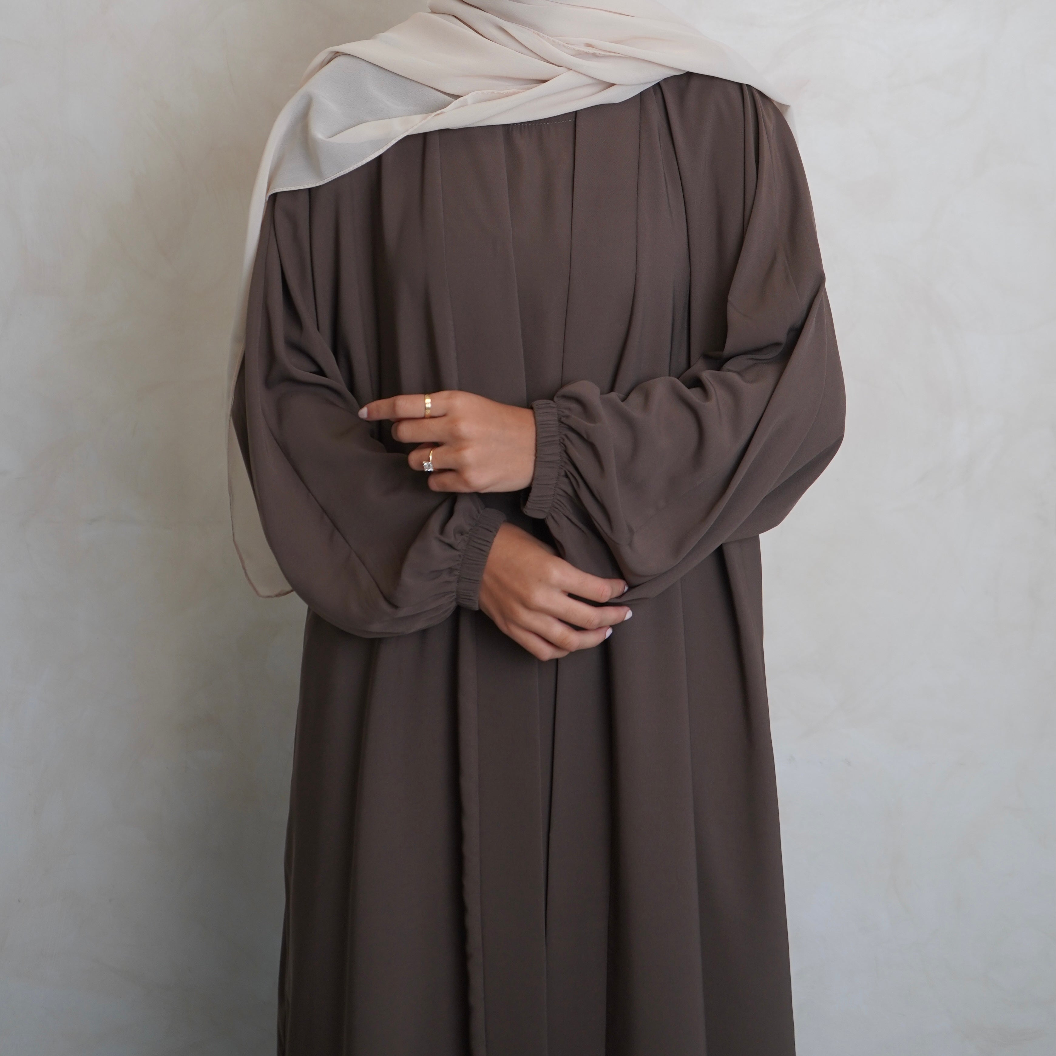 Cuffed Nubo Abaya Set Brown