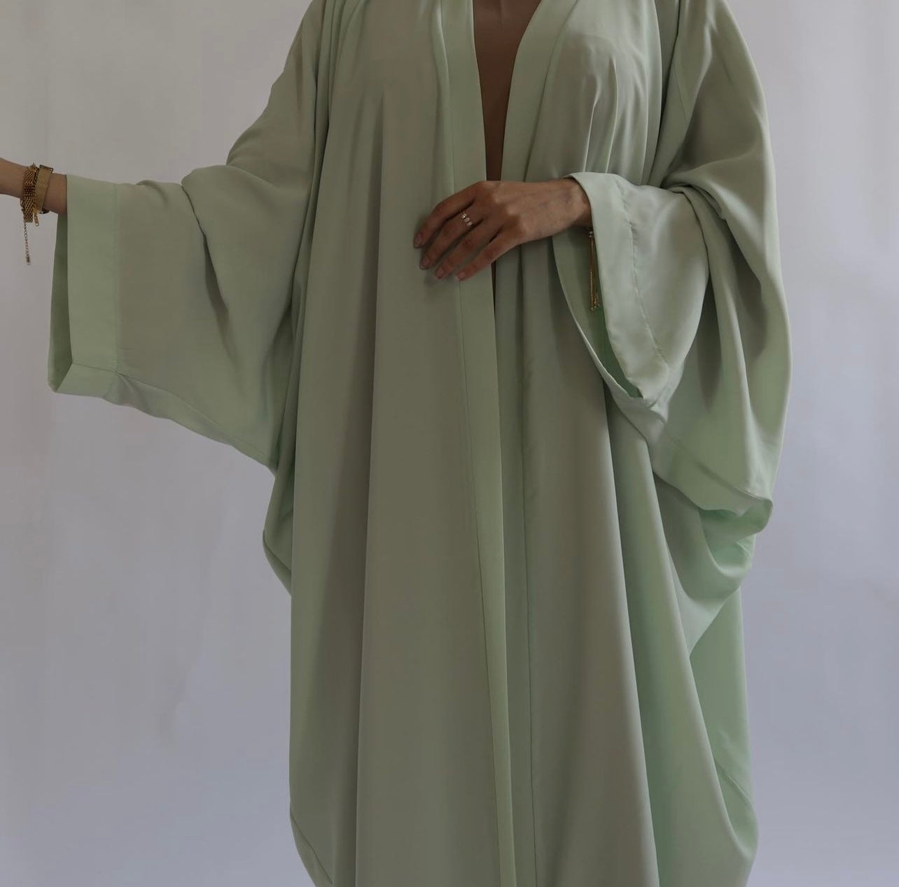 Nahla’s Open Cloak Abaya Pistachio