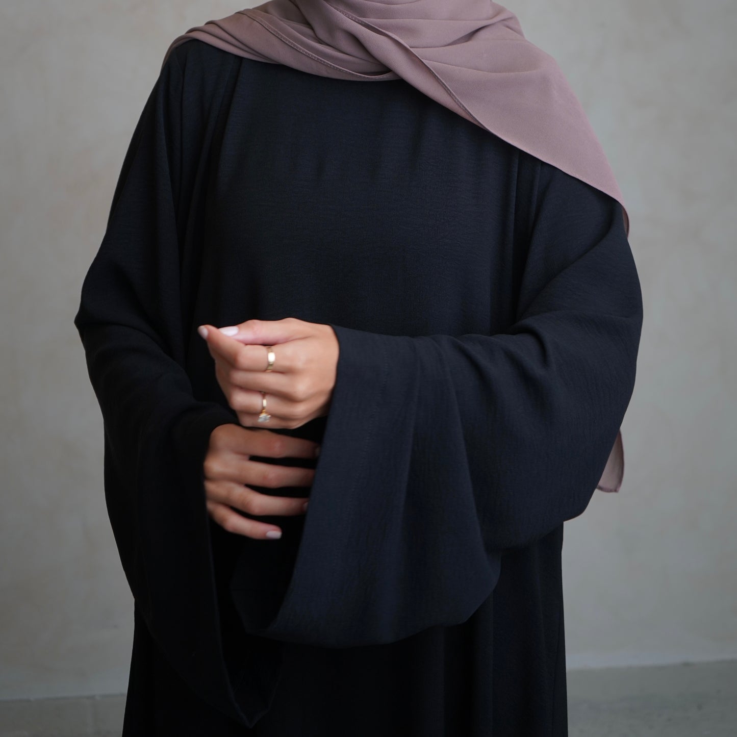 Crepe Mary Straight Abaya Black