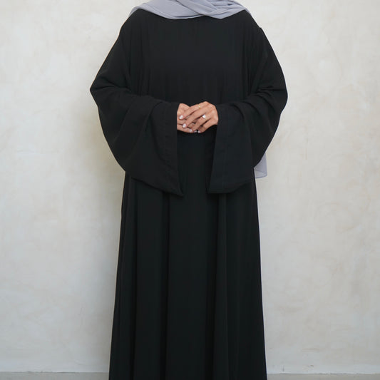 Mary’s Closed Abaya Black