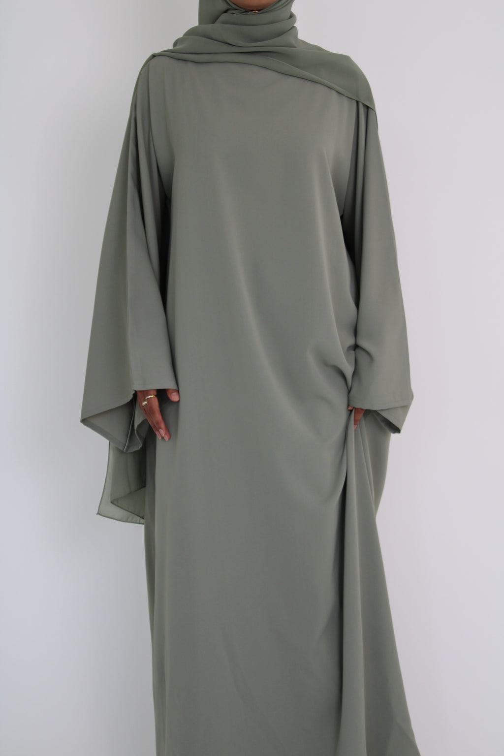 Matcha Green Sleeve Abaya with hijab