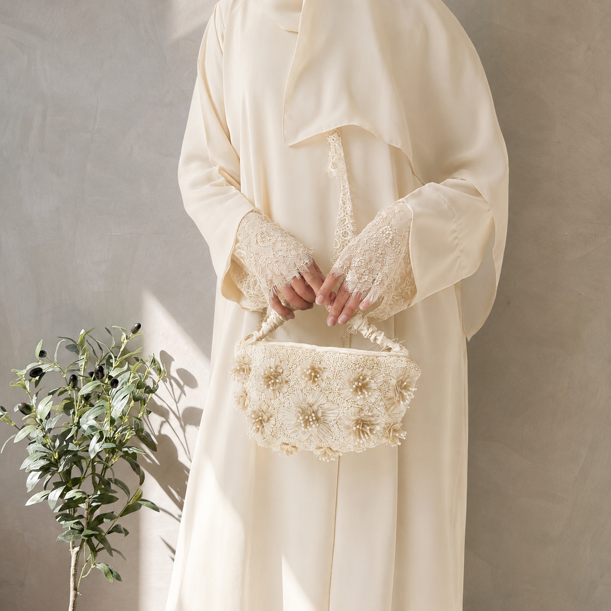 Limited edition: Ivory laced abaya with sheila scarf