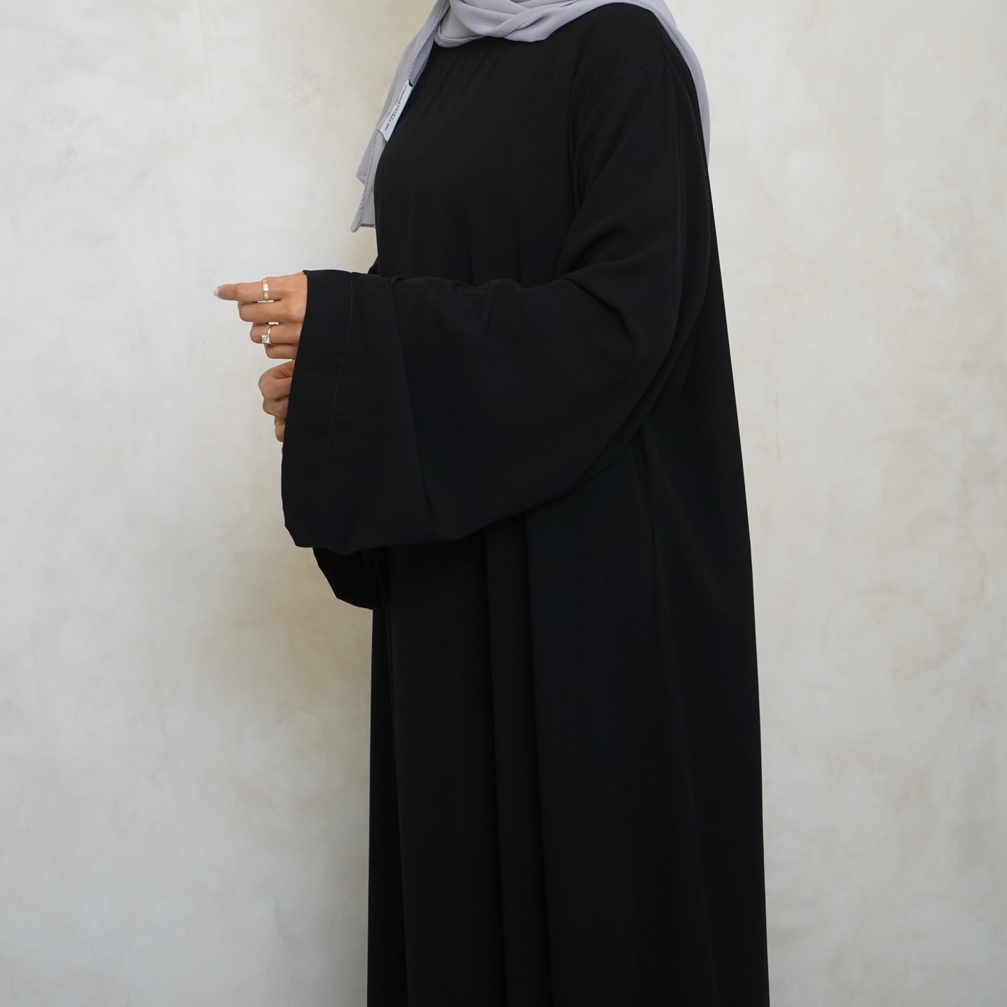 Mary’s Closed Abaya Black