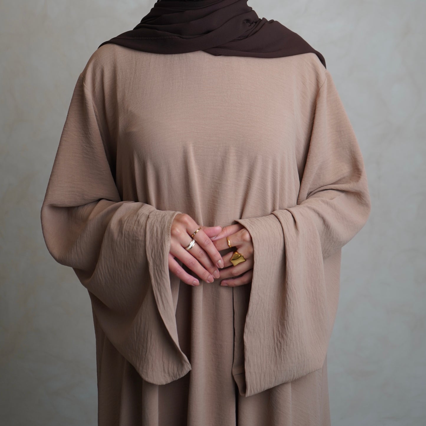 Crepe Mary Straight Abaya Cream