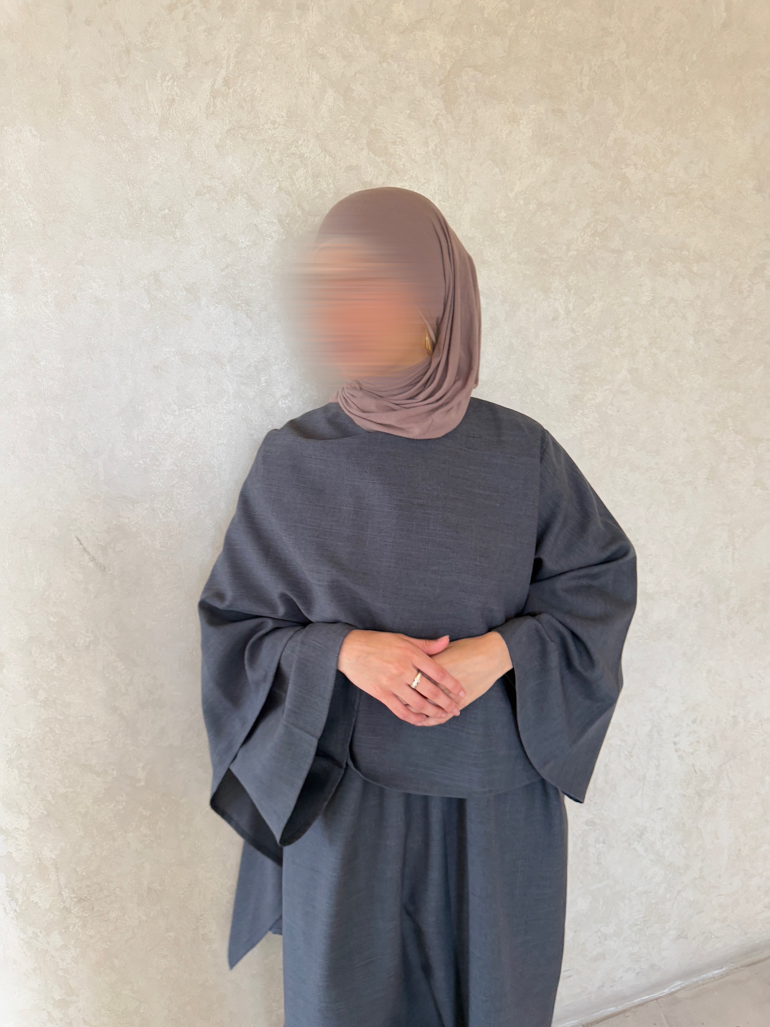 Closed Linen Charcoal Grey