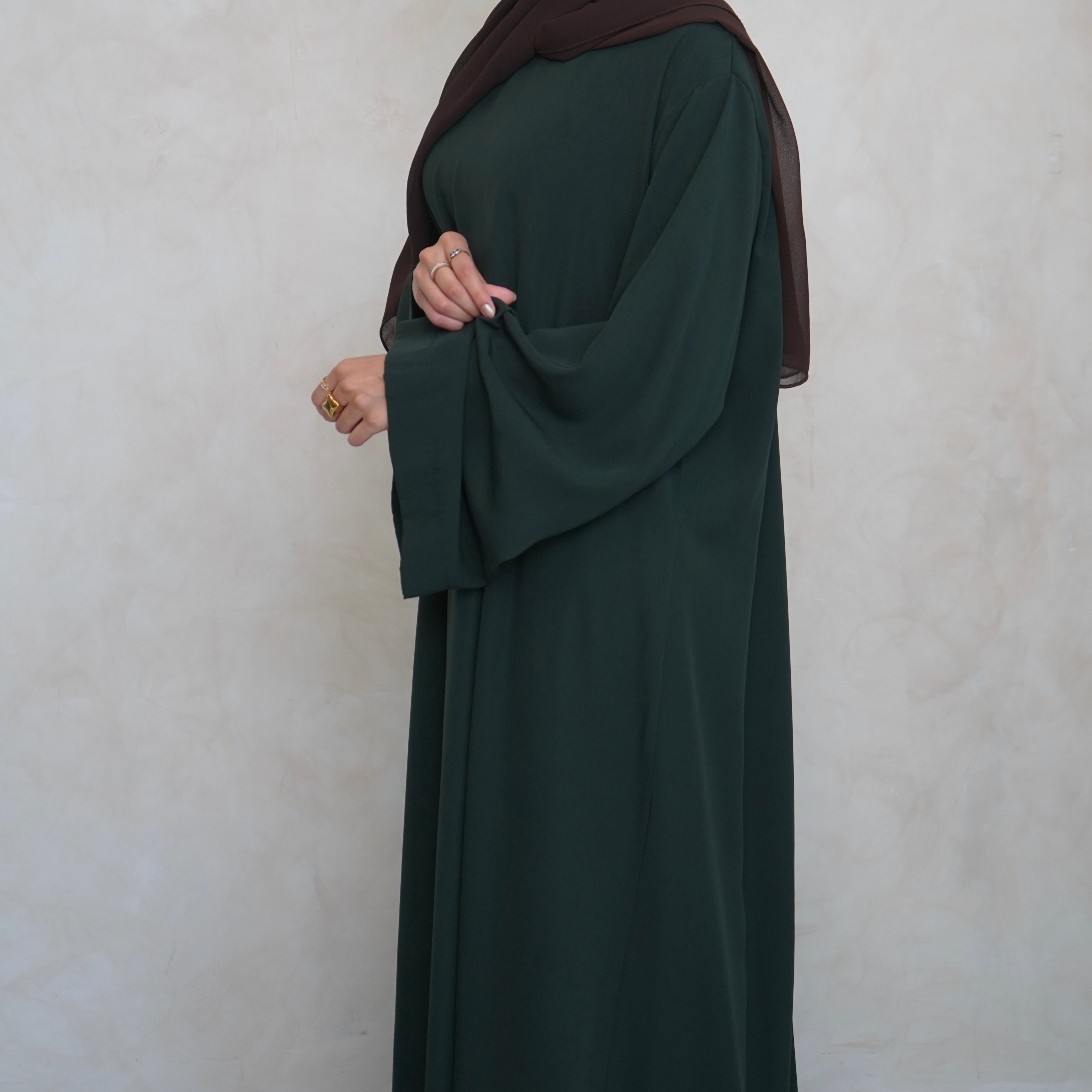 Mary’s Closed Abaya Bottle Green