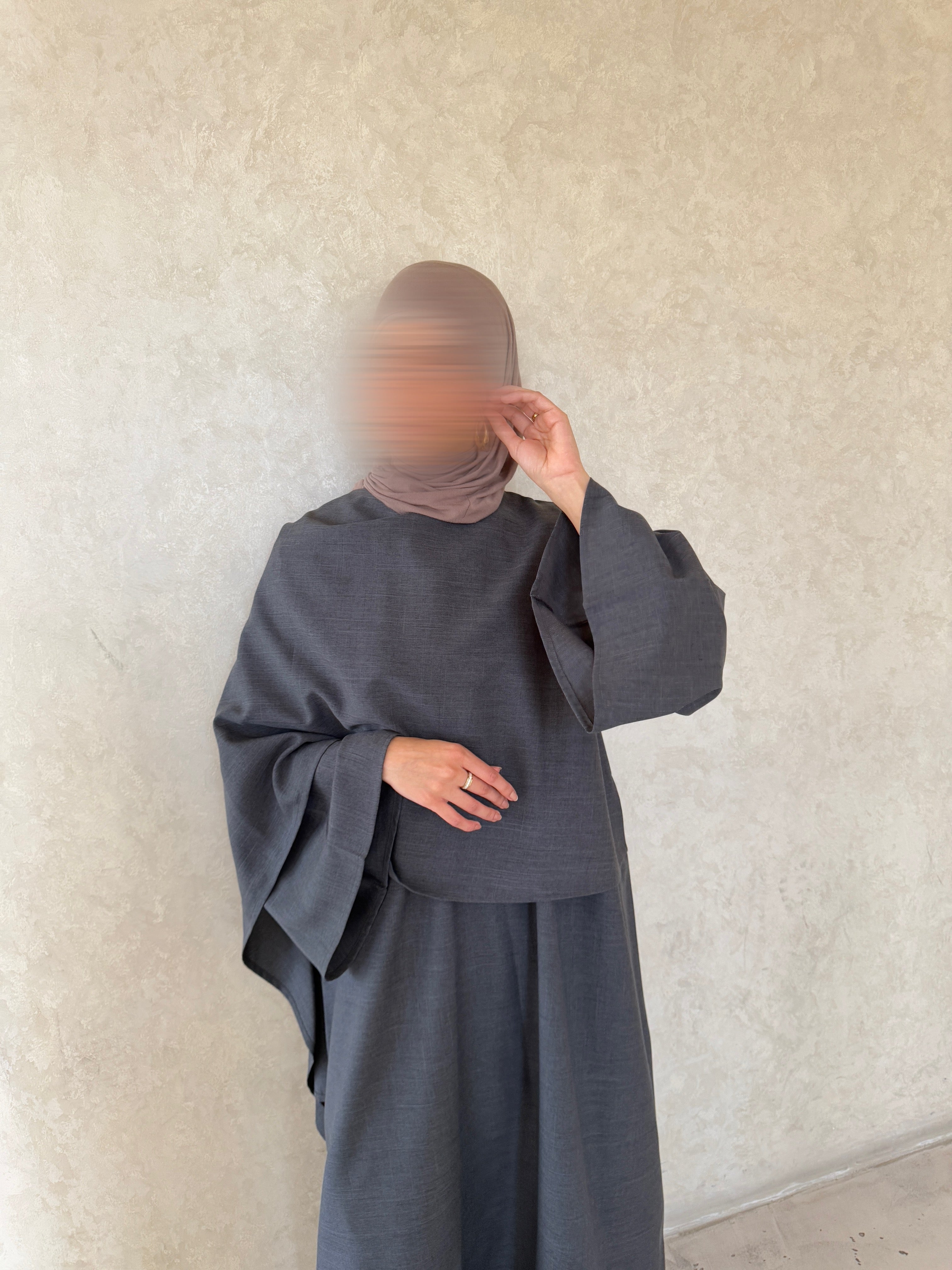 Closed Linen Charcoal Grey