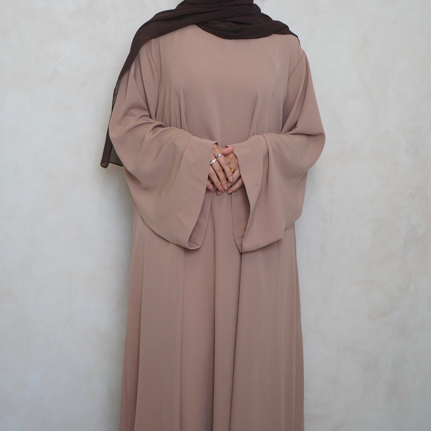 Mary’s Closed Abaya Cream