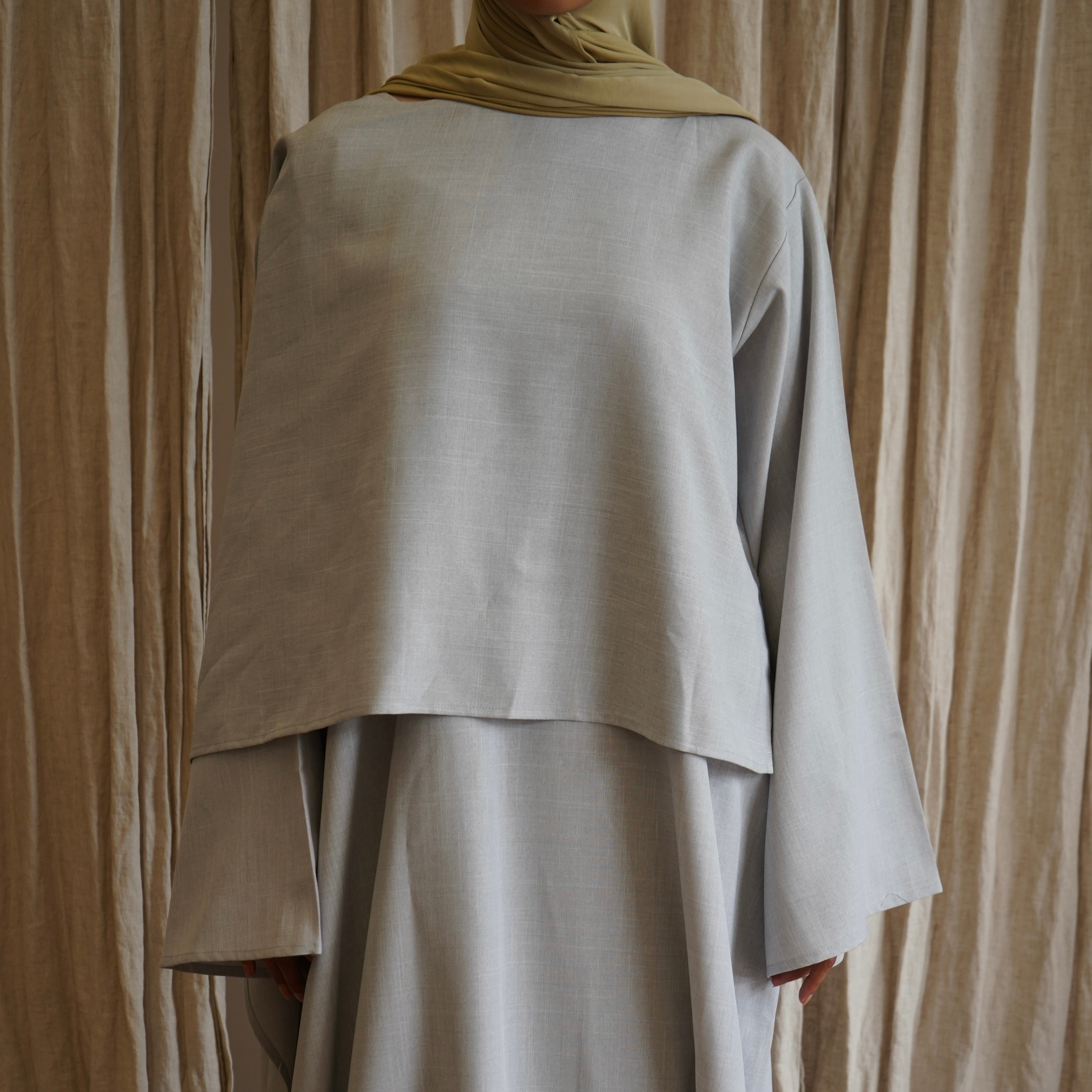 Closed Linen Light Grey