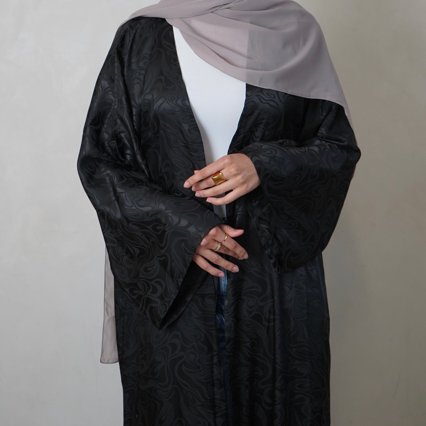 Jacquard Black Open Abaya