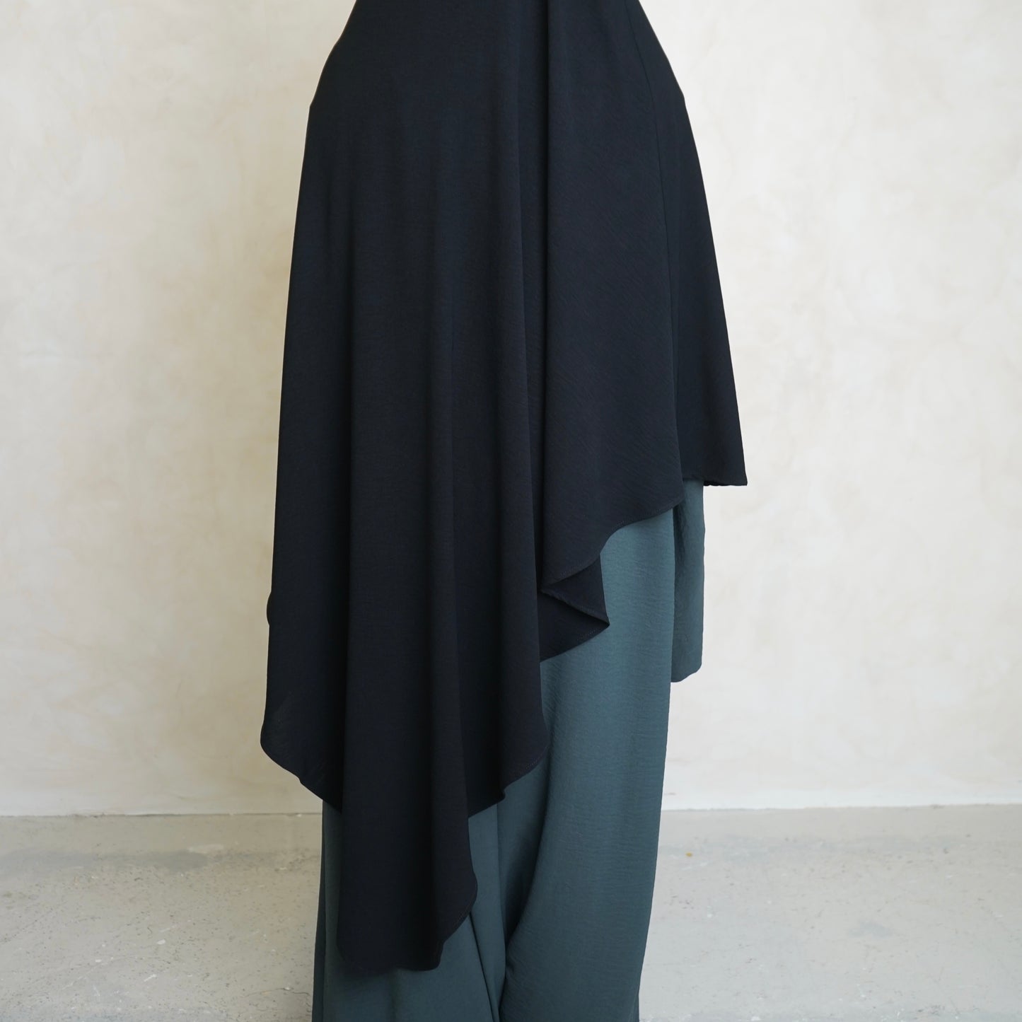 Black Crepe Khimar with Niqab Ties