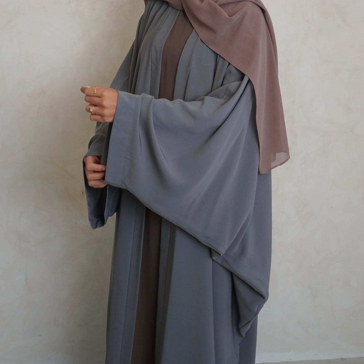 Nahla’s Open Cloak Abaya Light Grey